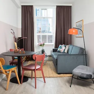 Bob W Commercial House Apartamento