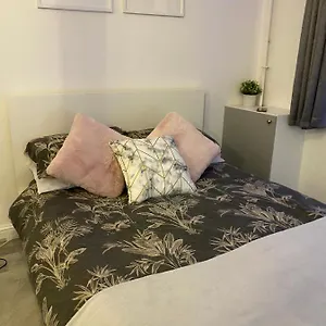 Cosy 1 Bedroom Apartment