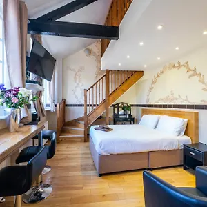 Berkley Apartahotel