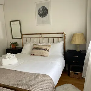 Cosy Shoreditch Flat Apartment