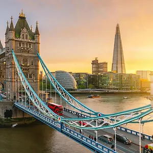 Tower Bridge Rainbow Londres