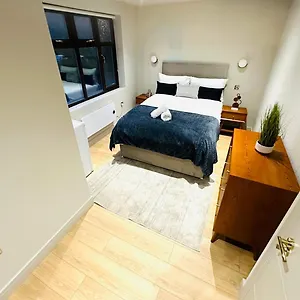 Luxury Flats, Convenient For Tourists Apartment