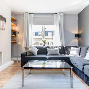 Bright, Modernised Close To Borough Market Apartment